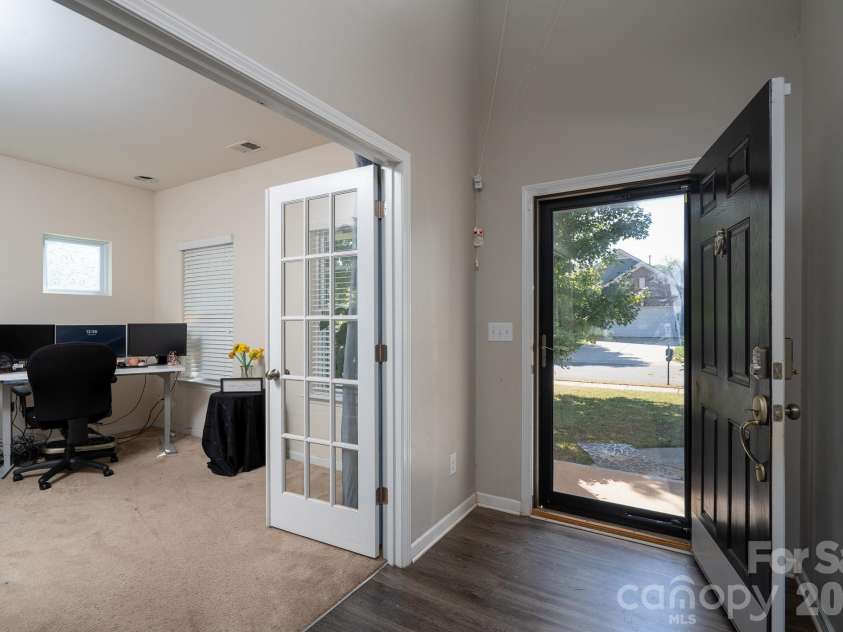 5214 Elementary View Drive, Charlotte, NC 28269.  MLS# CAR4432074, YatesRealty ID 58434. 