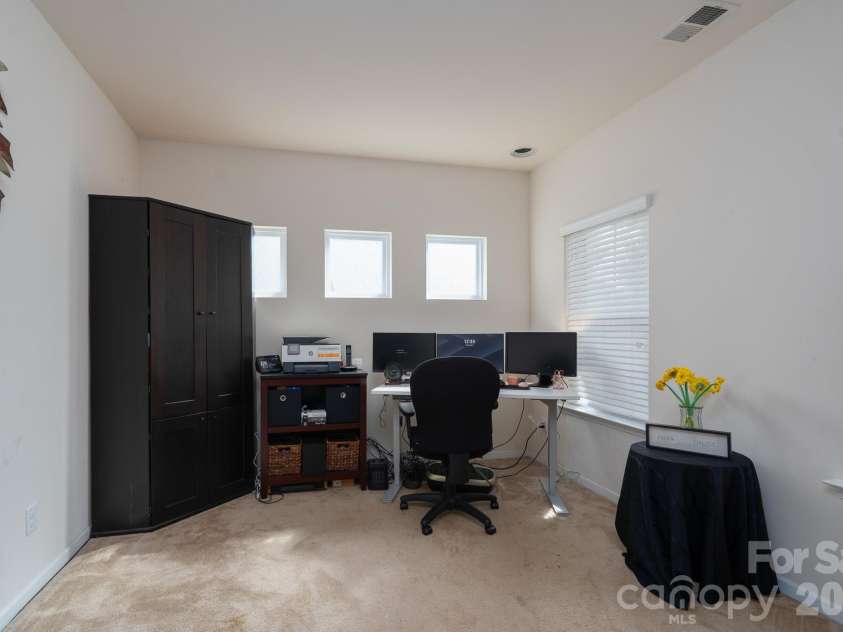 5214 Elementary View Drive, Charlotte, NC 28269.  MLS# CAR4432074, YatesRealty ID 58434. 