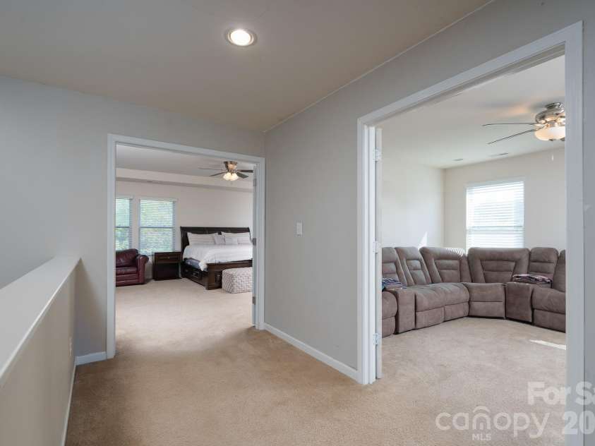 5214 Elementary View Drive, Charlotte, NC 28269.  MLS# CAR4432074, YatesRealty ID 58434. 