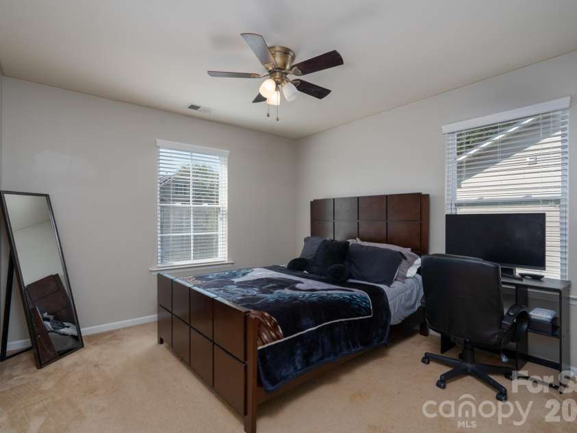 5214 Elementary View Drive, Charlotte, NC 28269.  MLS# CAR4432074, YatesRealty ID 58434. 