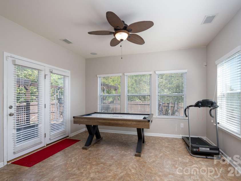 5214 Elementary View Drive, Charlotte, NC 28269.  MLS# CAR4432074, YatesRealty ID 58434. 