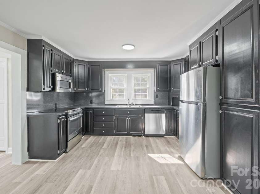 603 Westminster Drive, Statesville, NC 28677.  MLS# CAR4437621, YatesRealty ID 58436. 