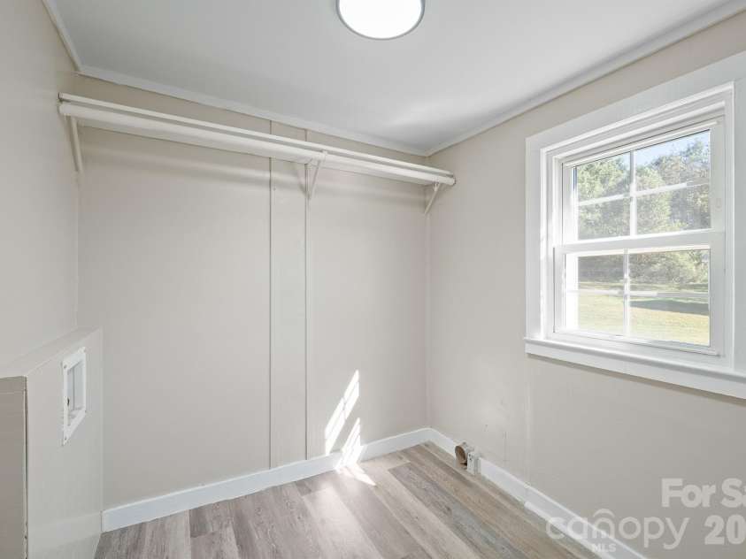 603 Westminster Drive, Statesville, NC 28677.  MLS# CAR4437621, YatesRealty ID 58436. 