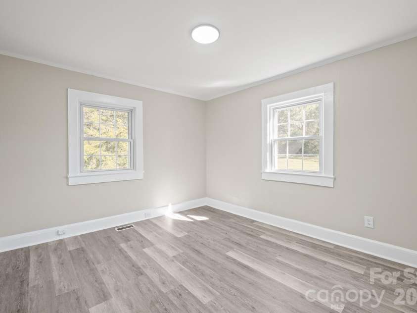 603 Westminster Drive, Statesville, NC 28677.  MLS# CAR4437621, YatesRealty ID 58436. 