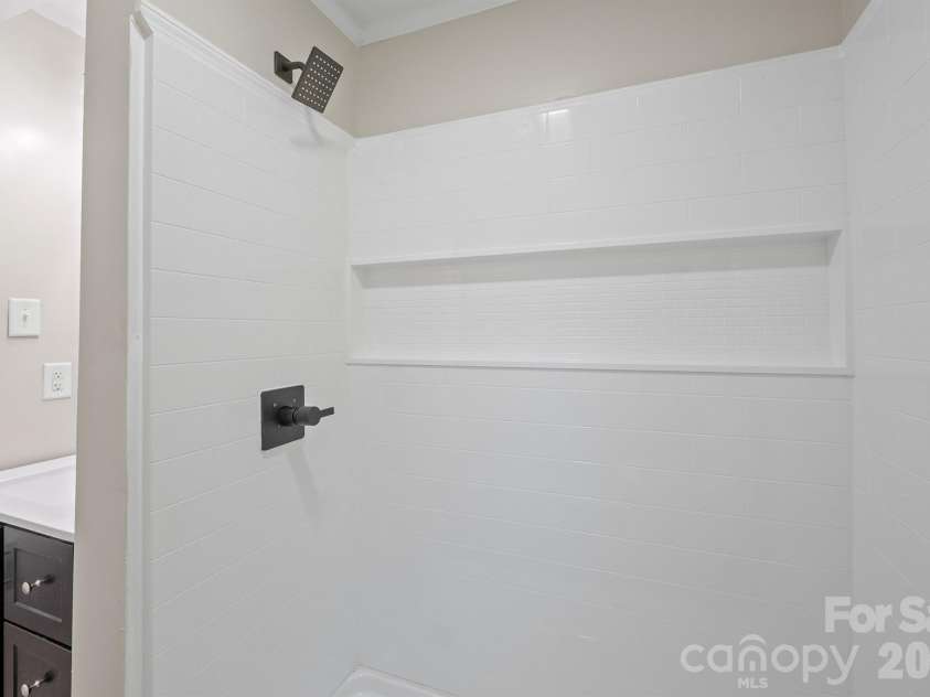 603 Westminster Drive, Statesville, NC 28677.  MLS# CAR4437621, YatesRealty ID 58436. 