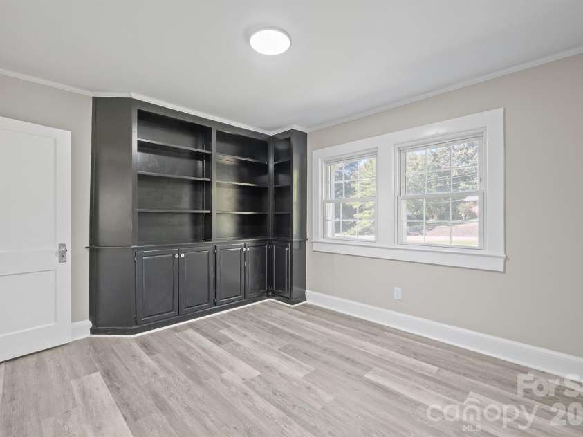 603 Westminster Drive, Statesville, NC 28677.  MLS# CAR4437621, YatesRealty ID 58436. 