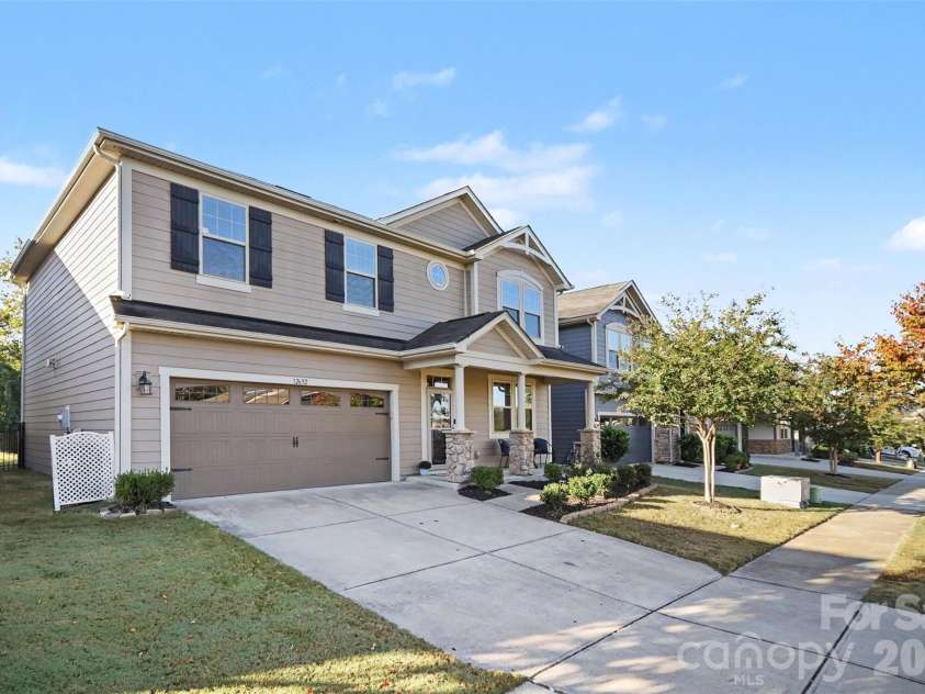 12632 Heath Grove Drive, Huntersville, NC 28078.  MLS# CAR4435897, YatesRealty ID 58437. 