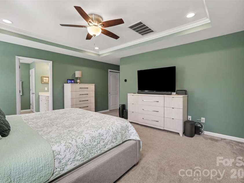 12632 Heath Grove Drive, Huntersville, NC 28078.  MLS# CAR4435897, YatesRealty ID 58437. 