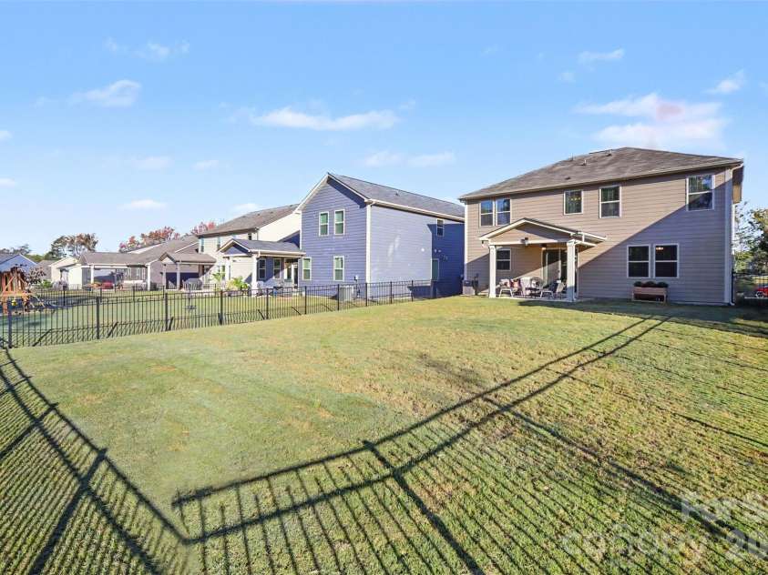 12632 Heath Grove Drive, Huntersville, NC 28078.  MLS# CAR4435897, YatesRealty ID 58437. 