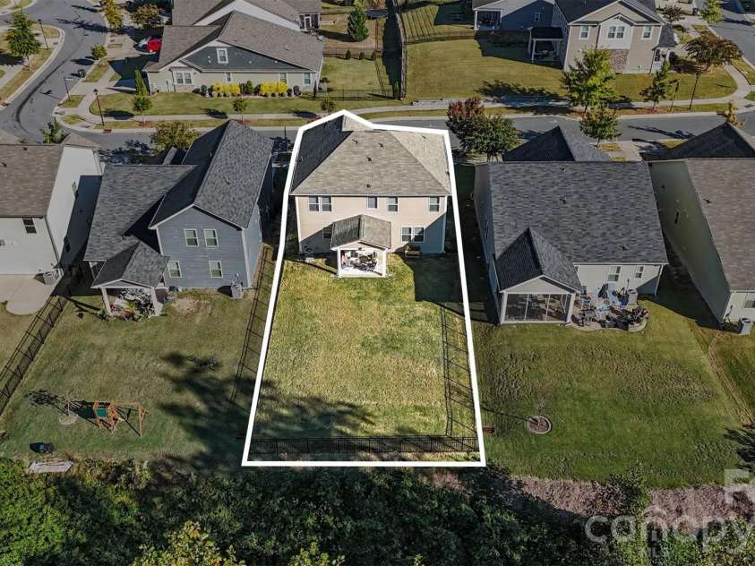 12632 Heath Grove Drive, Huntersville, NC 28078.  MLS# CAR4435897, YatesRealty ID 58437. 