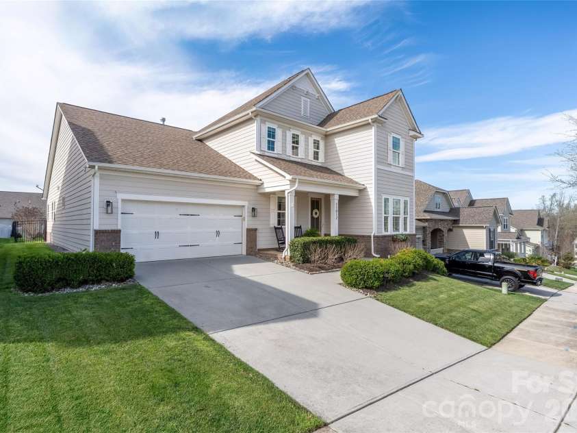 11012 Vanguard Parkway, Huntersville, NC 28078.  MLS# CAR4356182, YatesRealty ID 5844. 