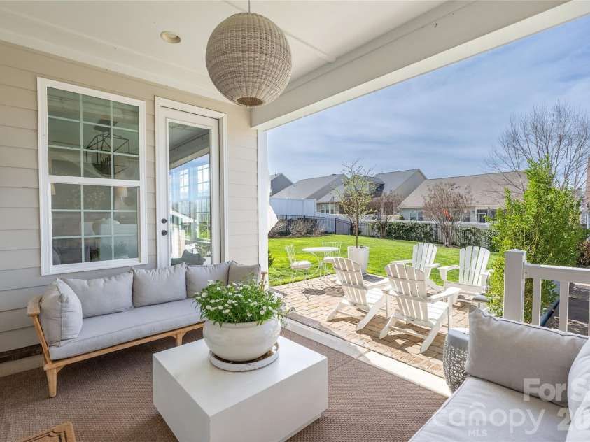 11012 Vanguard Parkway, Huntersville, NC 28078.  MLS# CAR4356182, YatesRealty ID 5844. 