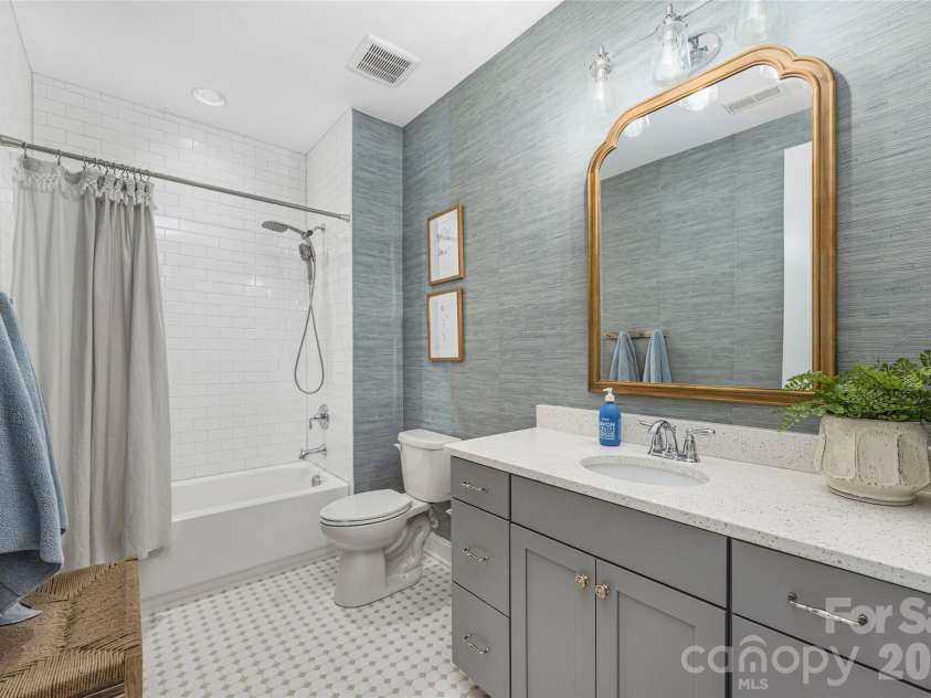 11012 Vanguard Parkway, Huntersville, NC 28078.  MLS# CAR4356182, YatesRealty ID 5844. 