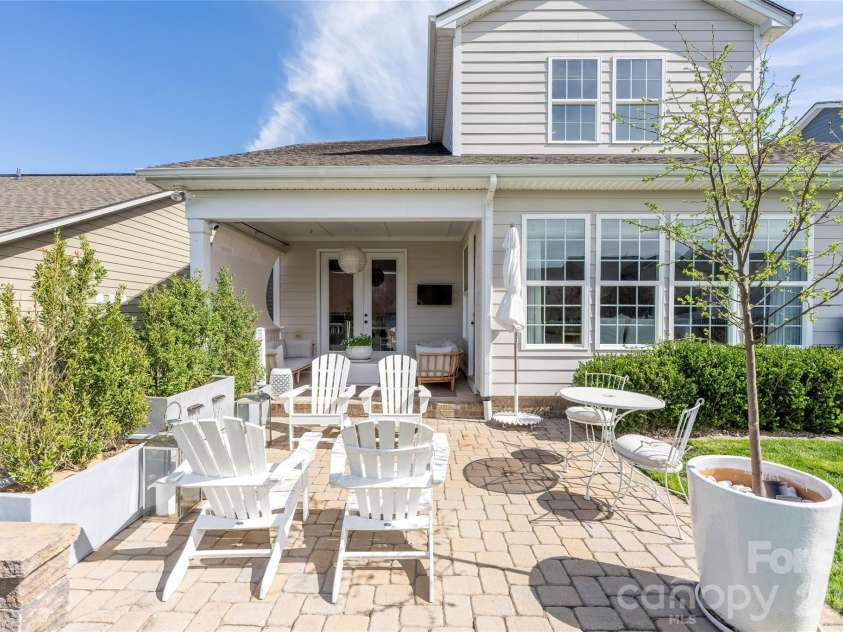 11012 Vanguard Parkway, Huntersville, NC 28078.  MLS# CAR4356182, YatesRealty ID 5844. 