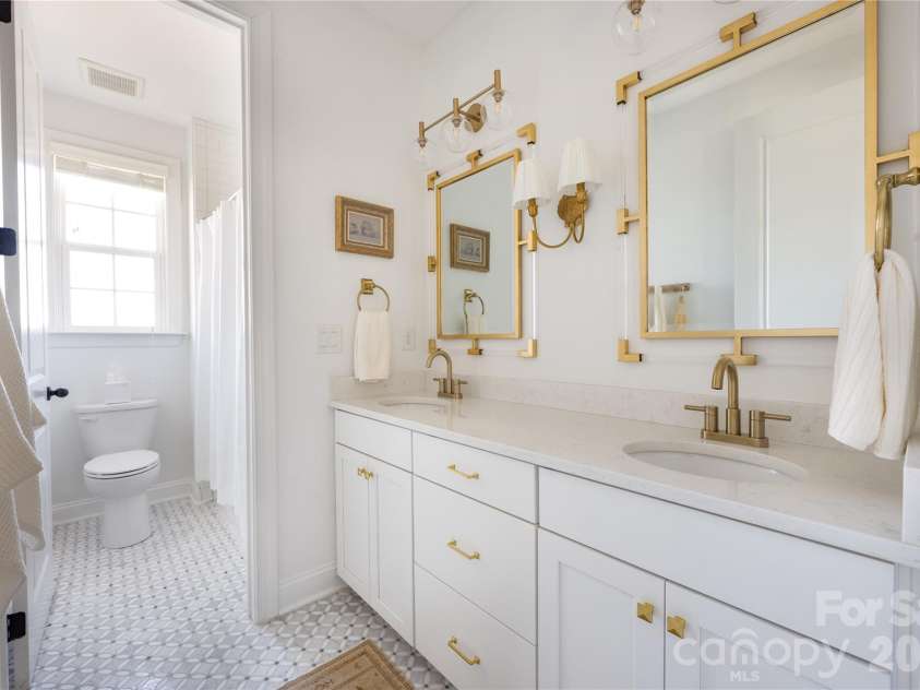 11012 Vanguard Parkway, Huntersville, NC 28078.  MLS# CAR4356182, YatesRealty ID 5844. Guest Bathroom #3