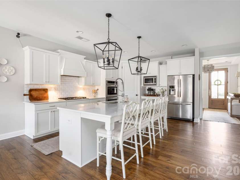 11012 Vanguard Parkway, Huntersville, NC 28078.  MLS# CAR4356182, YatesRealty ID 5844. Kitchen