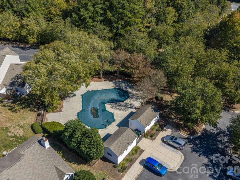 3250 Summercroft Loop, Charlotte, NC 28269.  MLS# CAR4437417, YatesRealty ID 58442. 