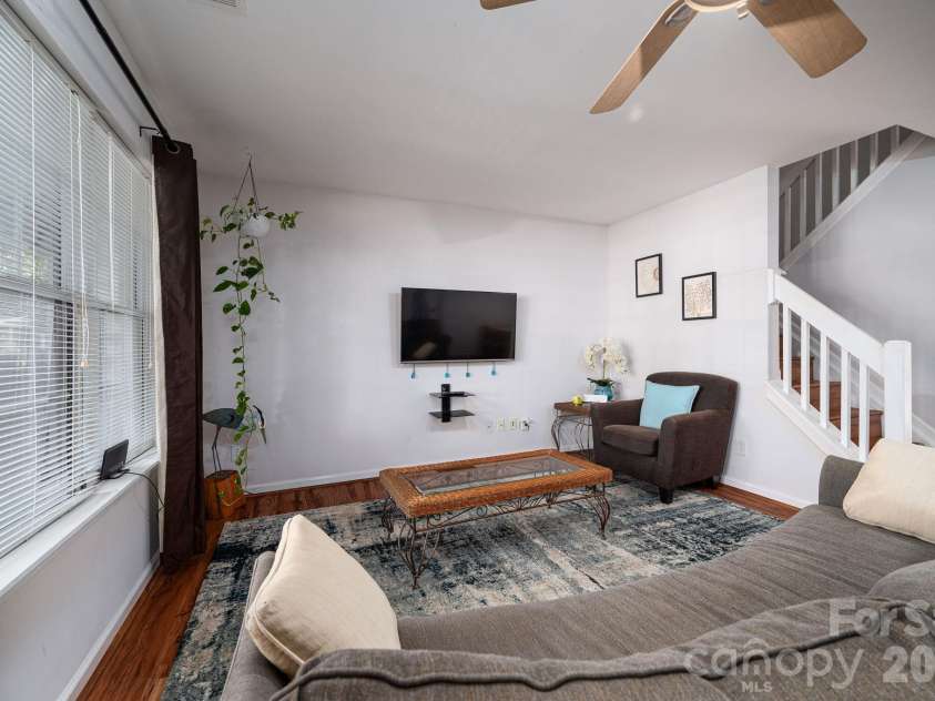 3250 Summercroft Loop, Charlotte, NC 28269.  MLS# CAR4437417, YatesRealty ID 58442. 