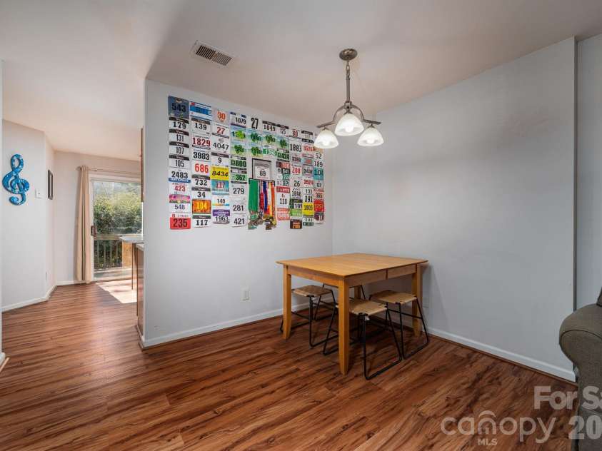 3250 Summercroft Loop, Charlotte, NC 28269.  MLS# CAR4437417, YatesRealty ID 58442. 