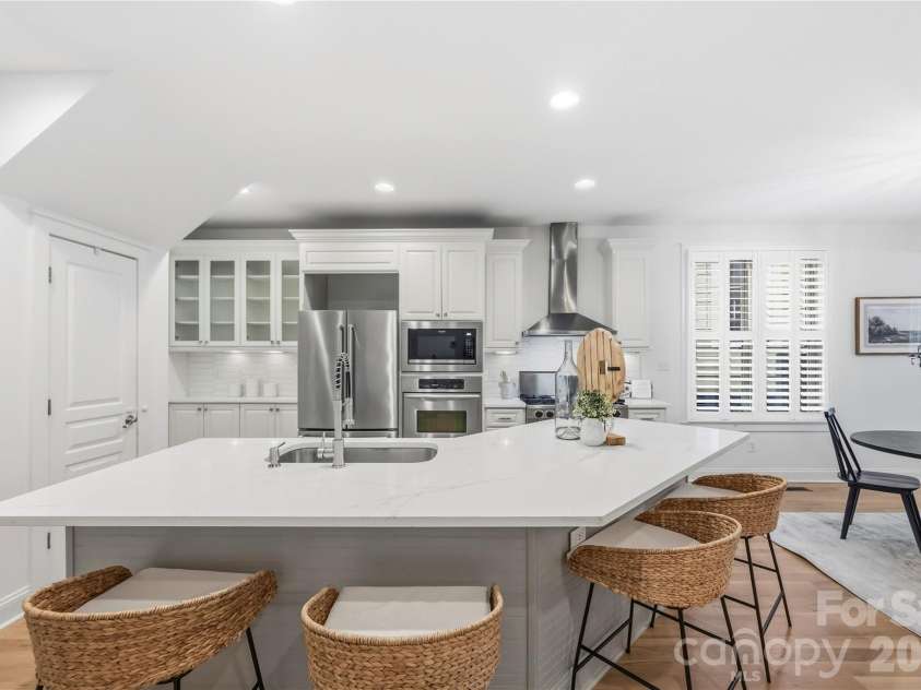 1623 Mint Street, Charlotte, NC 28203.  MLS# CAR4422880, YatesRealty ID 58445. 
