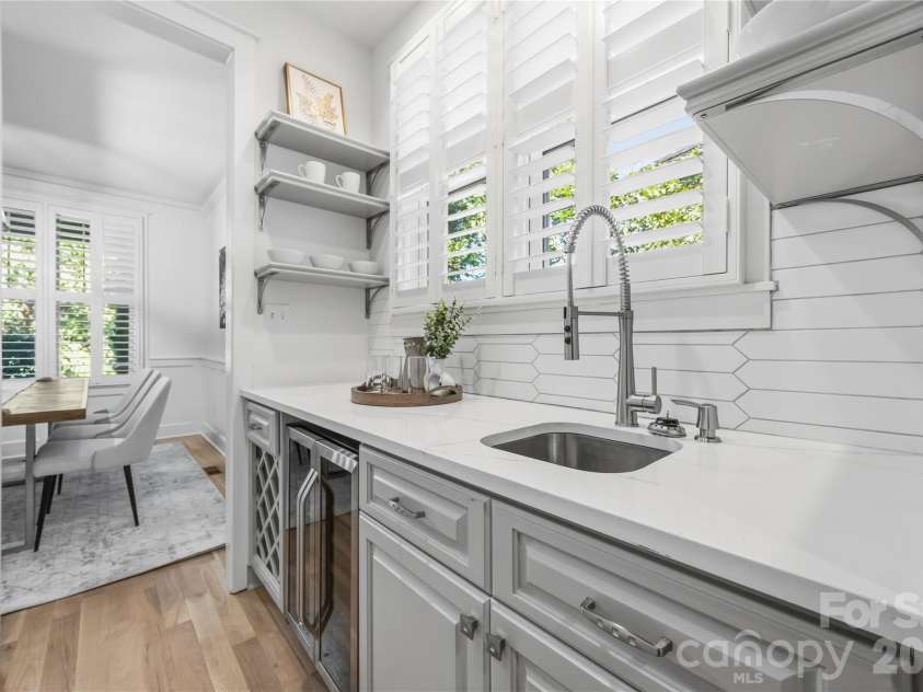 1623 Mint Street, Charlotte, NC 28203.  MLS# CAR4422880, YatesRealty ID 58445. 