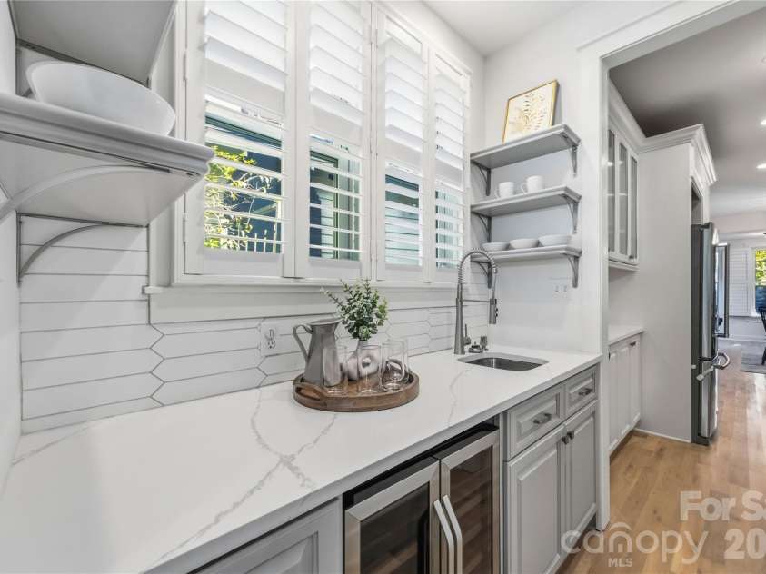 1623 Mint Street, Charlotte, NC 28203.  MLS# CAR4422880, YatesRealty ID 58445. 