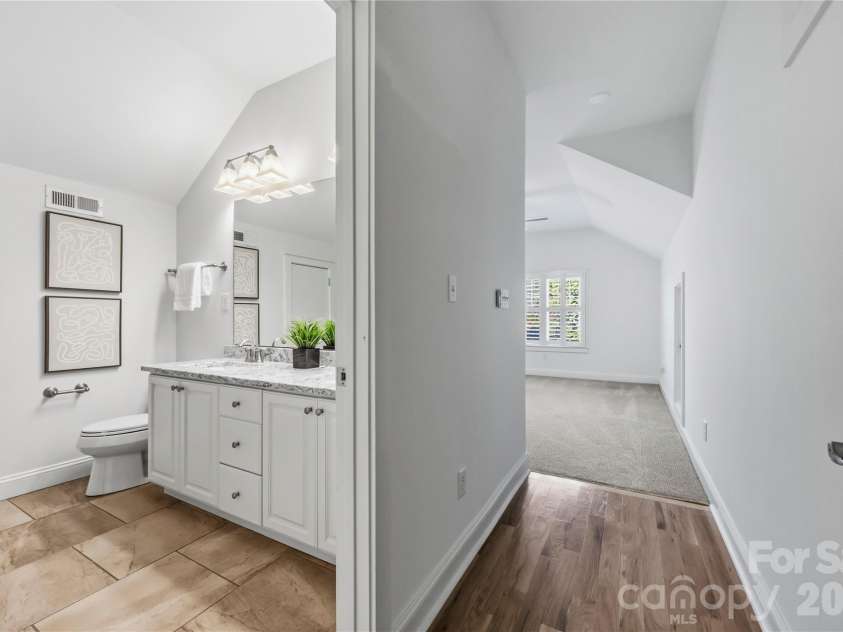 1623 Mint Street, Charlotte, NC 28203.  MLS# CAR4422880, YatesRealty ID 58445. 