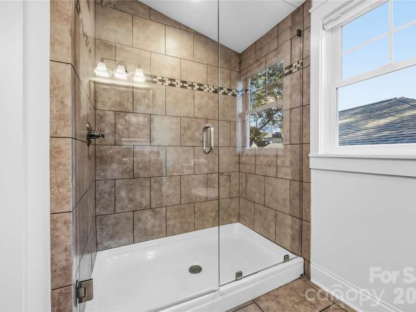 1623 Mint Street, Charlotte, NC 28203.  MLS# CAR4422880, YatesRealty ID 58445. 