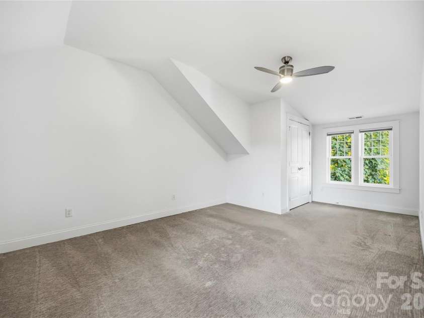 1623 Mint Street, Charlotte, NC 28203.  MLS# CAR4422880, YatesRealty ID 58445. 