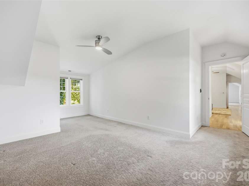 1623 Mint Street, Charlotte, NC 28203.  MLS# CAR4422880, YatesRealty ID 58445. 