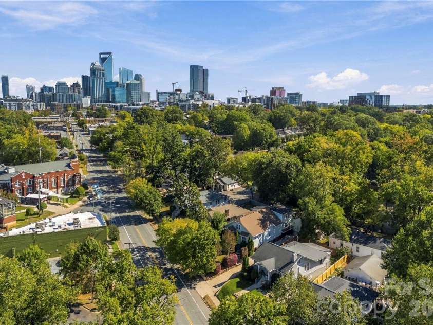 1623 Mint Street, Charlotte, NC 28203.  MLS# CAR4422880, YatesRealty ID 58445. 