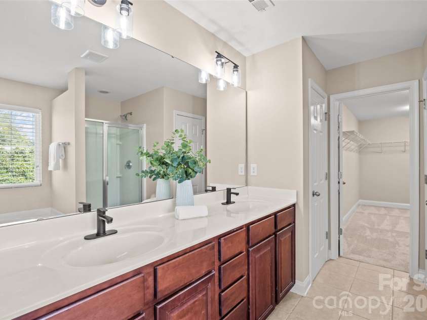 7917 Sardis Creek Lane, Charlotte, NC 28270.  MLS# CAR4423138, YatesRealty ID 58446. 