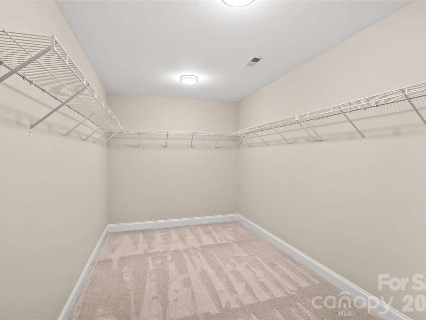 7917 Sardis Creek Lane, Charlotte, NC 28270.  MLS# CAR4423138, YatesRealty ID 58446. 