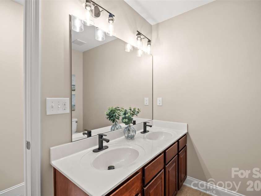 7917 Sardis Creek Lane, Charlotte, NC 28270.  MLS# CAR4423138, YatesRealty ID 58446. 