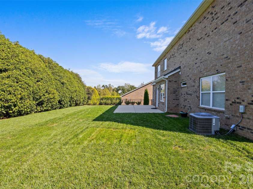 7917 Sardis Creek Lane, Charlotte, NC 28270.  MLS# CAR4423138, YatesRealty ID 58446. 