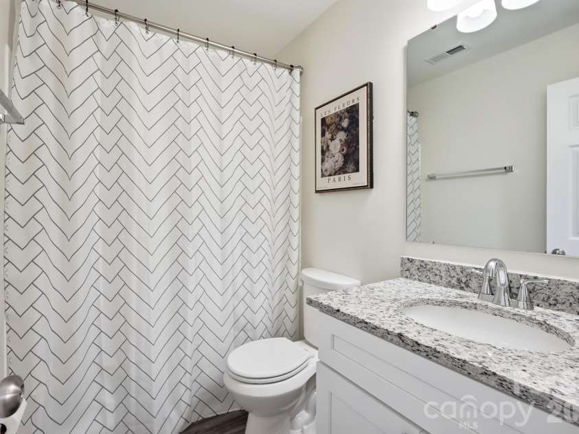 236 Forest Pond Road, Kannapolis, NC 28083.  MLS# CAR4432788, YatesRealty ID 58447. Bathroom 2