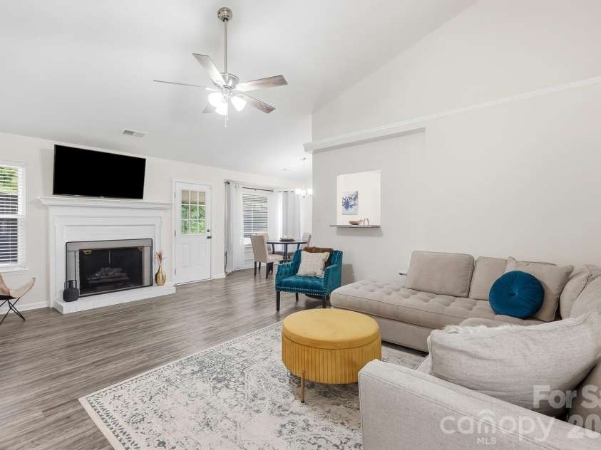 236 Forest Pond Road, Kannapolis, NC 28083.  MLS# CAR4432788, YatesRealty ID 58447. Great Room