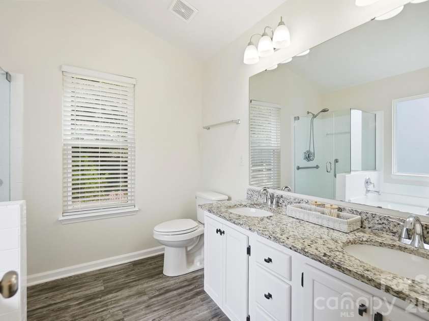 236 Forest Pond Road, Kannapolis, NC 28083.  MLS# CAR4432788, YatesRealty ID 58447. Primary Bathroom