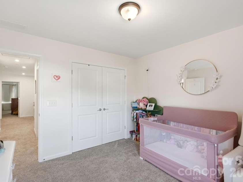 15506 Parkside Crossing Drive, Charlotte, NC 28278.  MLS# CAR4432312, YatesRealty ID 58449. 