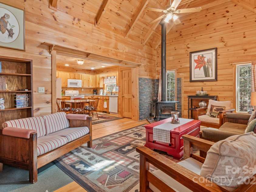 787 Shumont Road, Black Mountain, NC 28711.  MLS# CAR4239152, YatesRealty ID 5845. 