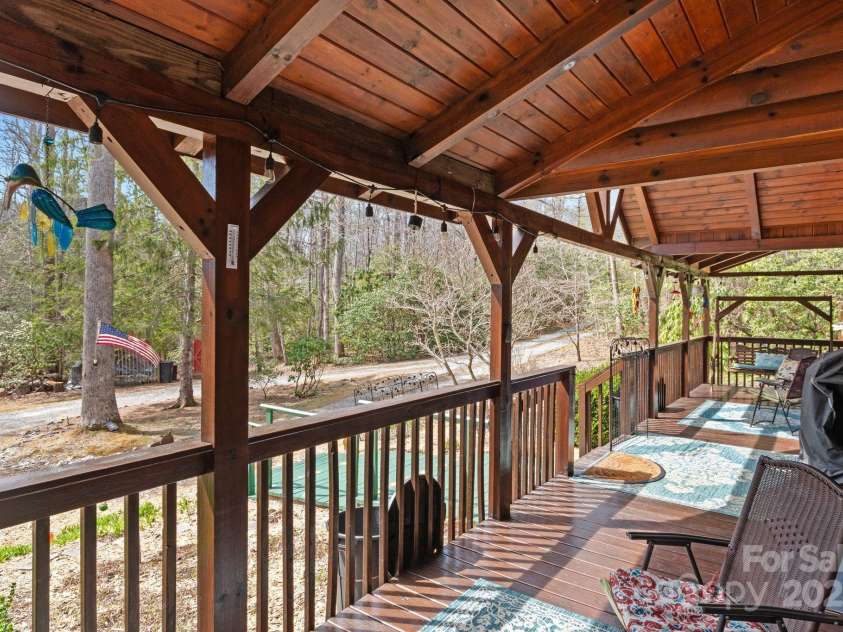 787 Shumont Road, Black Mountain, NC 28711.  MLS# CAR4239152, YatesRealty ID 5845. 