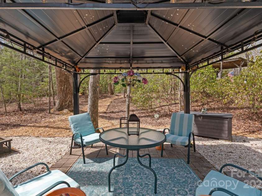 787 Shumont Road, Black Mountain, NC 28711.  MLS# CAR4239152, YatesRealty ID 5845. 