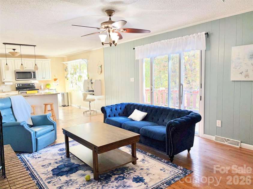 430 Carters Ridge Road, Spruce Pine, NC 28777.  MLS# CAR4437629, YatesRealty ID 58450. 