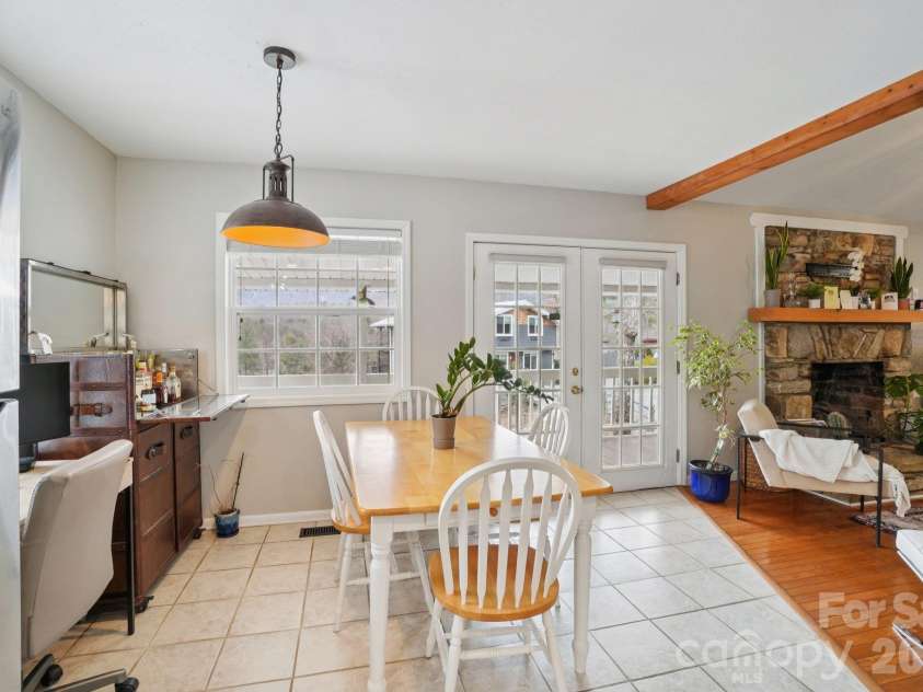 130 Sherwood Drive, Lake Lure, NC 28746.  MLS# CAR4437633, YatesRealty ID 58459. 