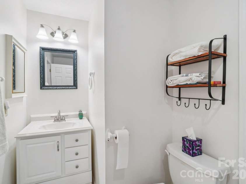 130 Sherwood Drive, Lake Lure, NC 28746.  MLS# CAR4437633, YatesRealty ID 58459. Bathroom