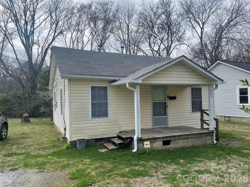 309 Orr Drive, Rock Hill, SC 29730.  MLS# CAR4353652, YatesRealty ID 5846. 