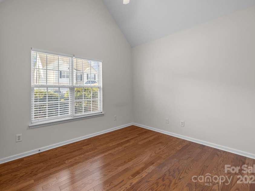 5720 Parkstone Drive, Matthews, NC 28104.  MLS# CAR4224035, YatesRealty ID 5846. 