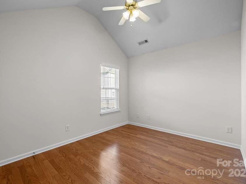 5720 Parkstone Drive, Matthews, NC 28104.  MLS# CAR4224035, YatesRealty ID 5846. 