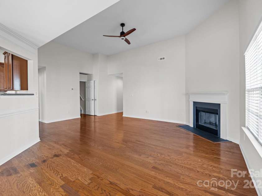 5720 Parkstone Drive, Matthews, NC 28104.  MLS# CAR4224035, YatesRealty ID 5846. 