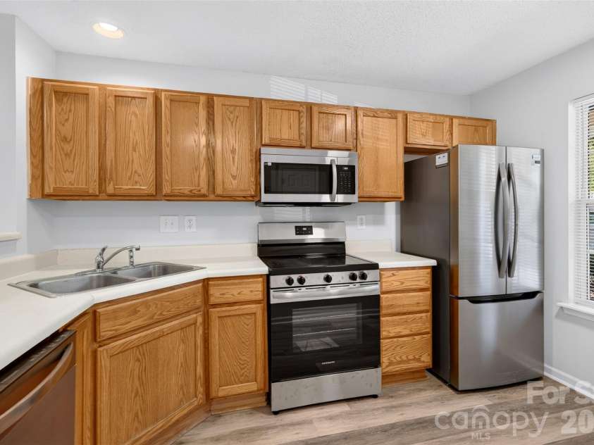 11578 Briddle Hall Court, Charlotte, NC 28214.  MLS# CAR4437637, YatesRealty ID 58460. 